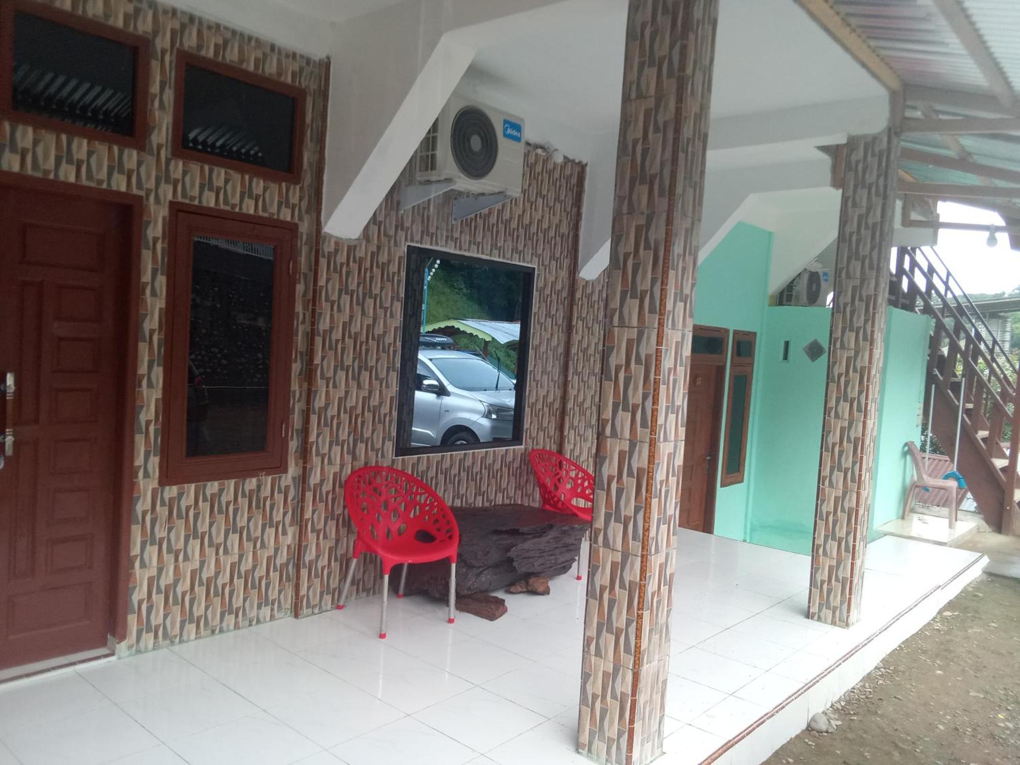 Jungle Treking & Jungle Tour If You Want To Stay Here,You Must Book Treking Only With Us Bukit Lawang Exteriör bild